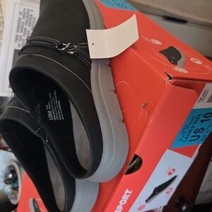 Women's Black Slip-On Shoes In Size 10 From J Sport